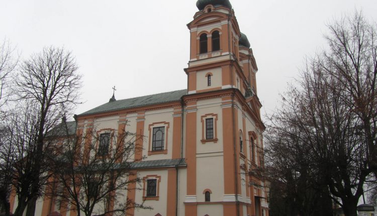 Parafia Trójcy Świętej i Wniebowzięcia Najświętszej Maryi Panny w Biłgoraju, Kościół (2)