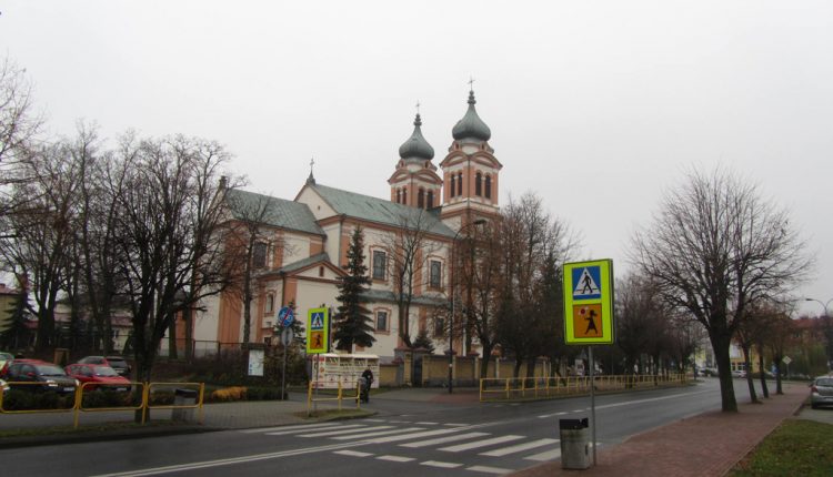 Parafia Trójcy Świętej i Wniebowzięcia Najświętszej Maryi Panny w Biłgoraju, Kościół (3)