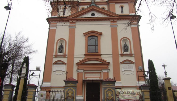 Parafia Trójcy Świętej i Wniebowzięcia Najświętszej Maryi Panny w Biłgoraju, Kościół (8)