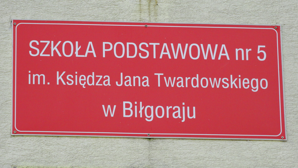Szkoła Podstawowa nr 5 im. Ks. Jana Twardowskiego (4)