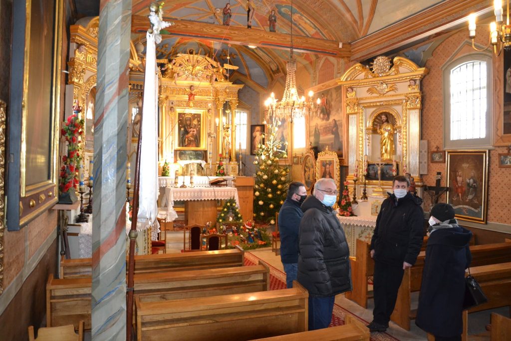 Kościółek w Bukowinie (13)